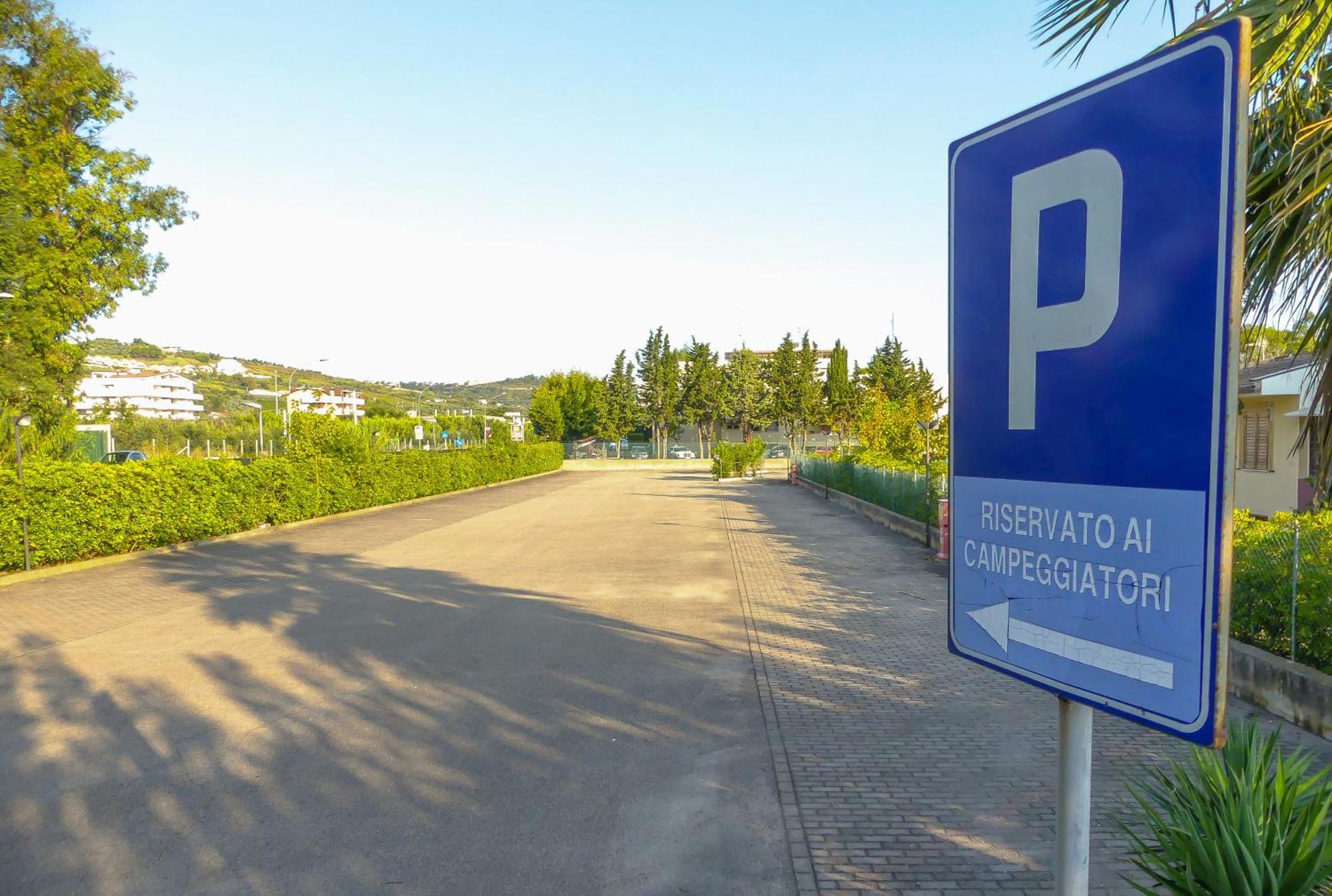 Camping & Residence Il Pioppeto Vasto Exterior photo